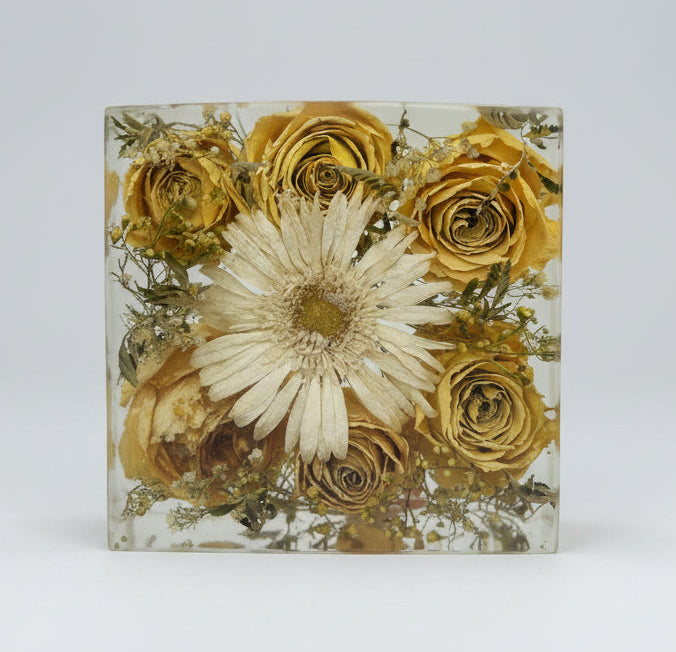 Resin block with yellow roses and white gerbera